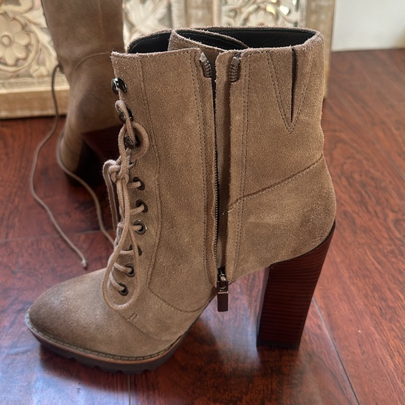 Kenneth Cole tan  7.5 tie up booties. - Picture 5 of 6